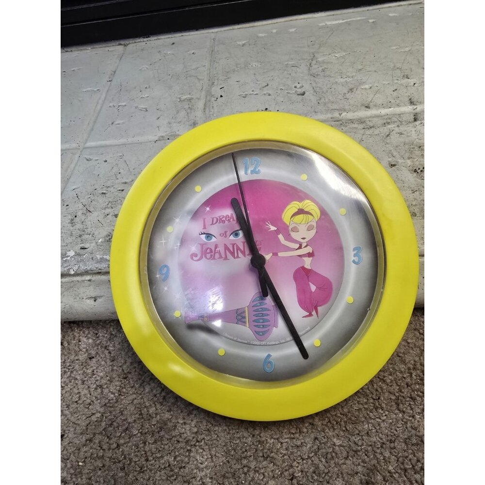 Vintage I Dream of Jeannie Yellow Wall Clock 2000 Tested & Working